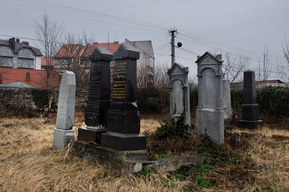 Uzhhorod - old Jewish cemetery