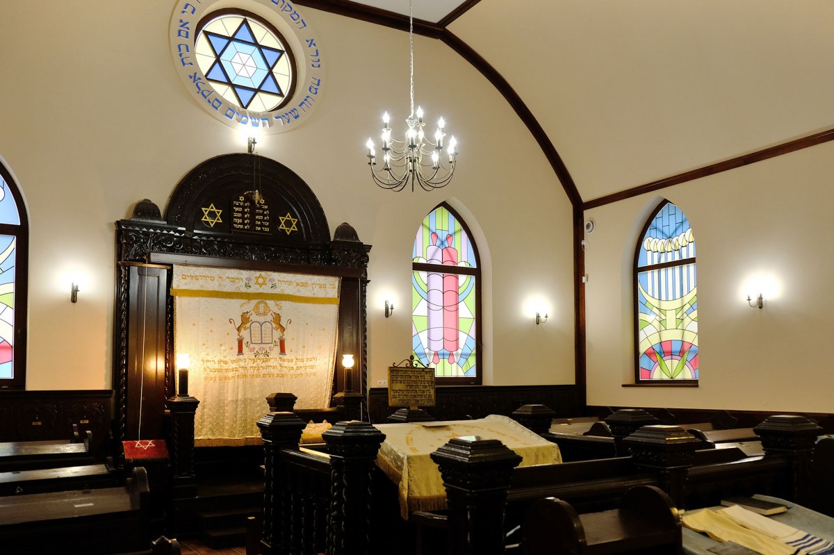 Berehove - active synagogue