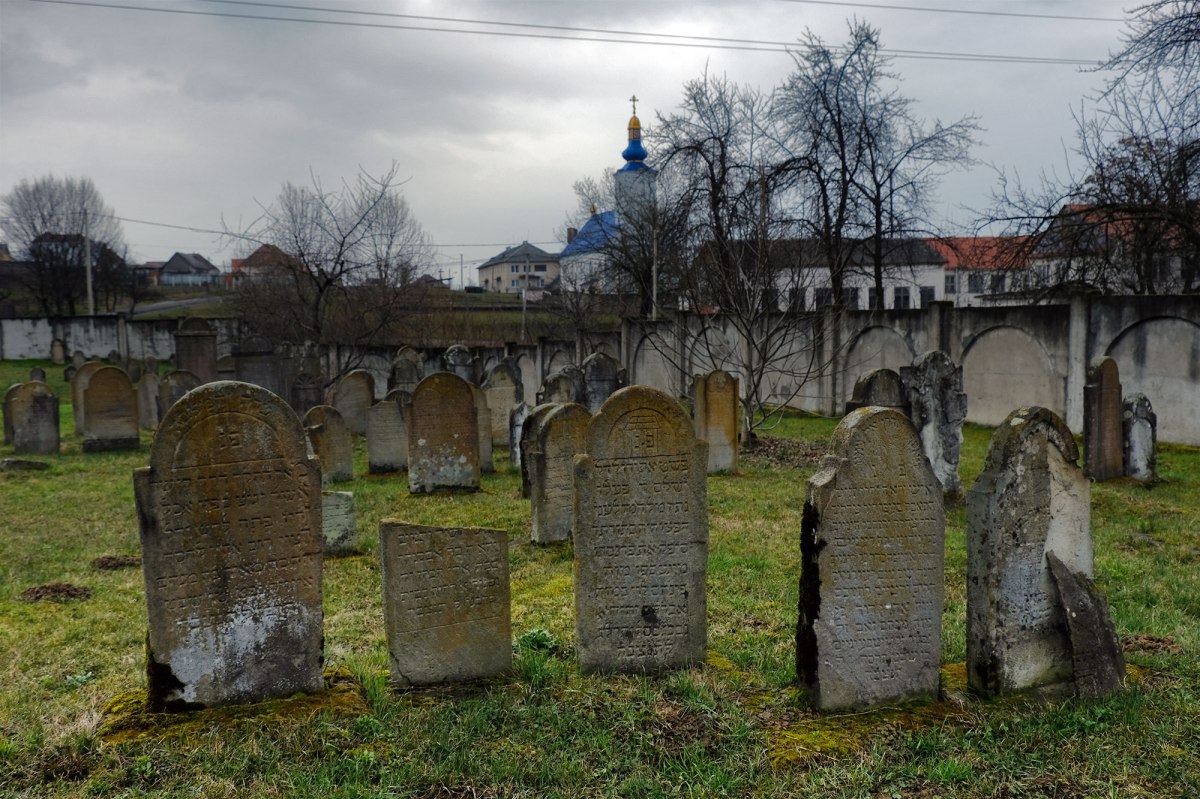 Kamyanske - Jewish cemetery