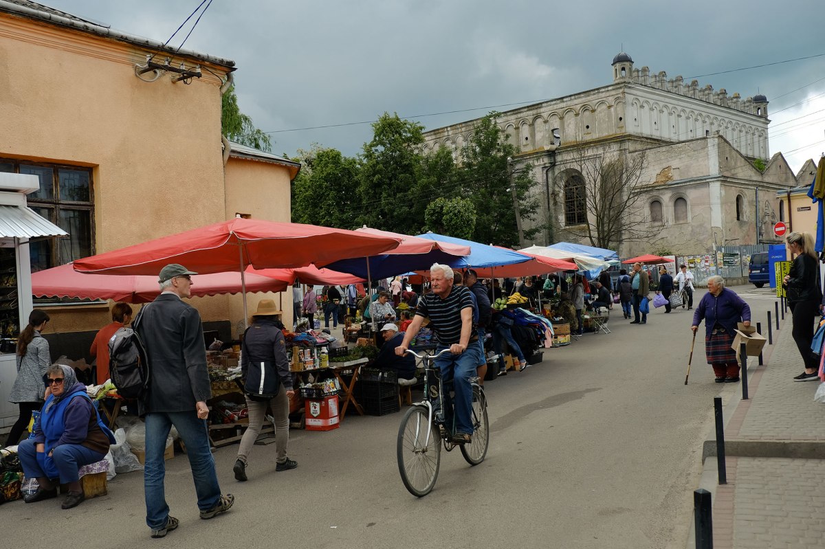 Zhovkva synagogue