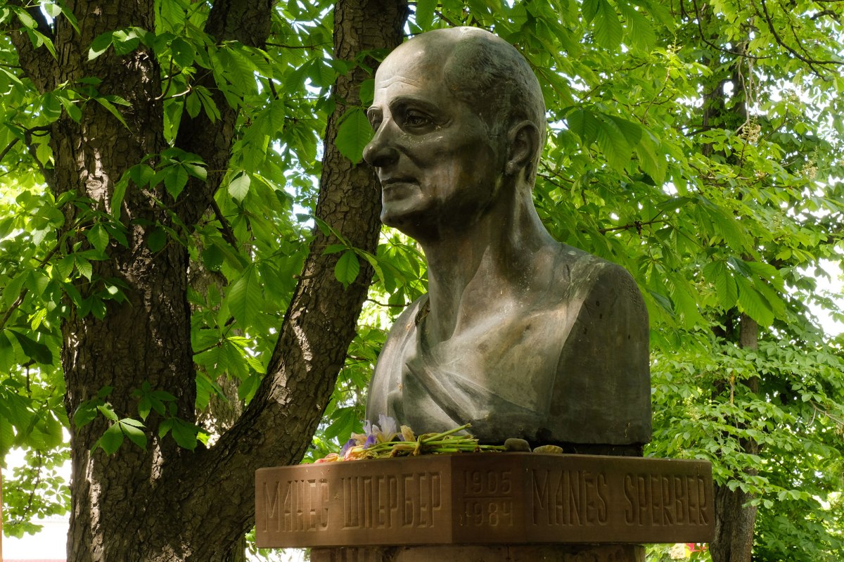 Monument for psychoanalyst and writer Manes Sperber in Zabolotiv
