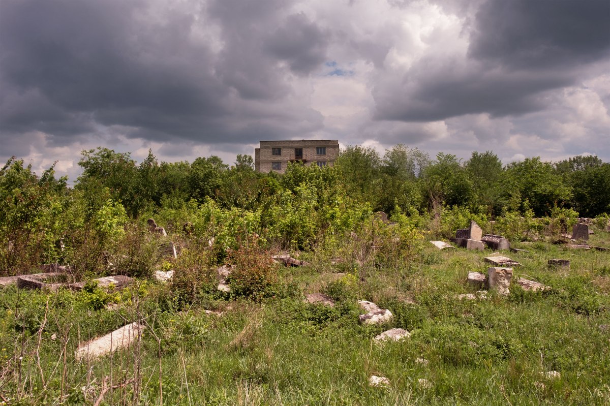Mărculeşti Jewish cemetery