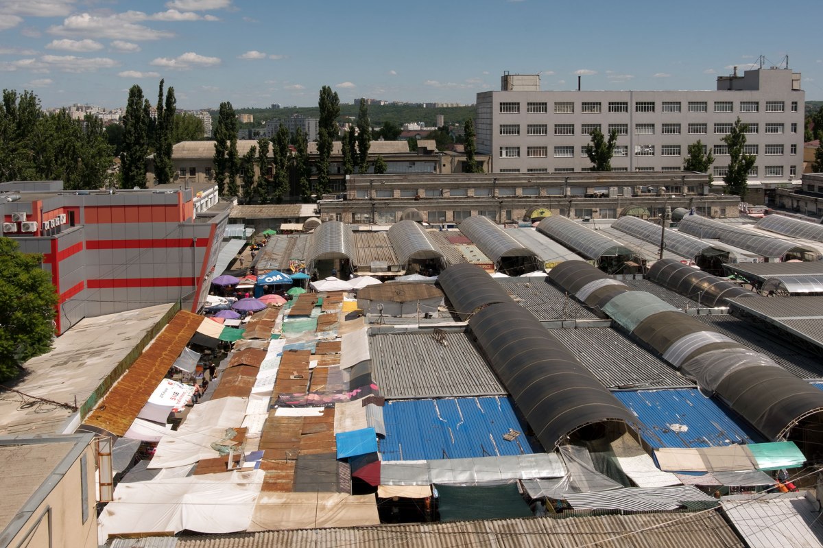 Chişinău - market, view from my hotel window