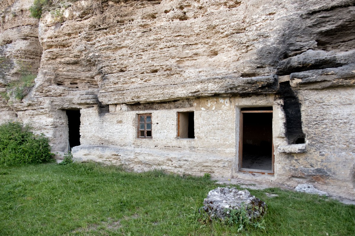 Tipova - cave monasteries
