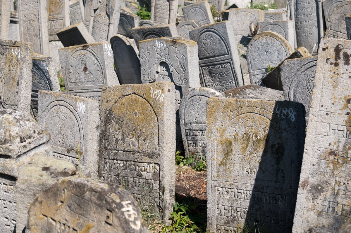 Mohyliv-Podilskyi - Jewish cemetery