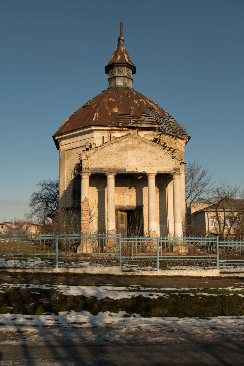Polish Catholic church between Zalishchyky and Korolivka