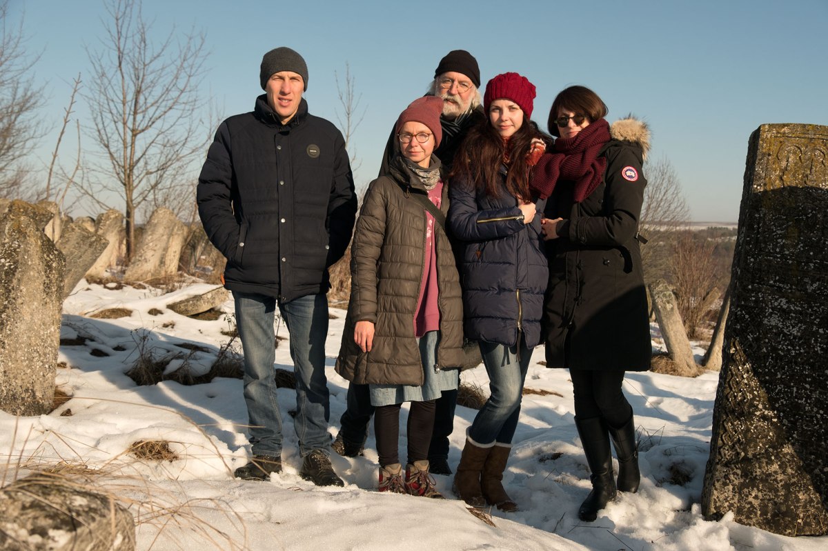 Our travel team says good bye - from left to right: Vasyl, Anna, Jay, Iryna and Marla