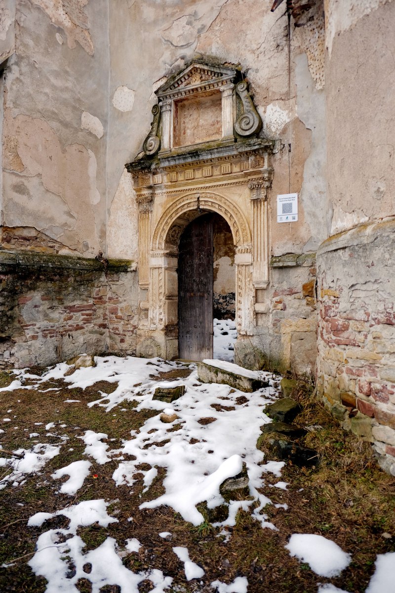 Yazlovets - Catholic church