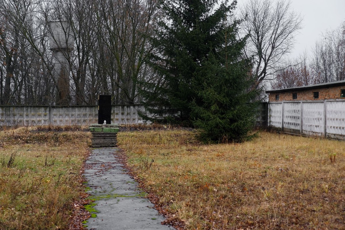 Demydivka - mass grave site at the destroyed Jewish cemetery