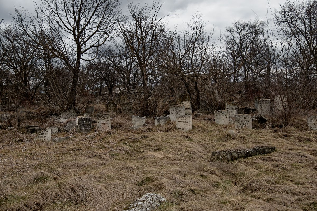 Dubăsari Jewish cemetery