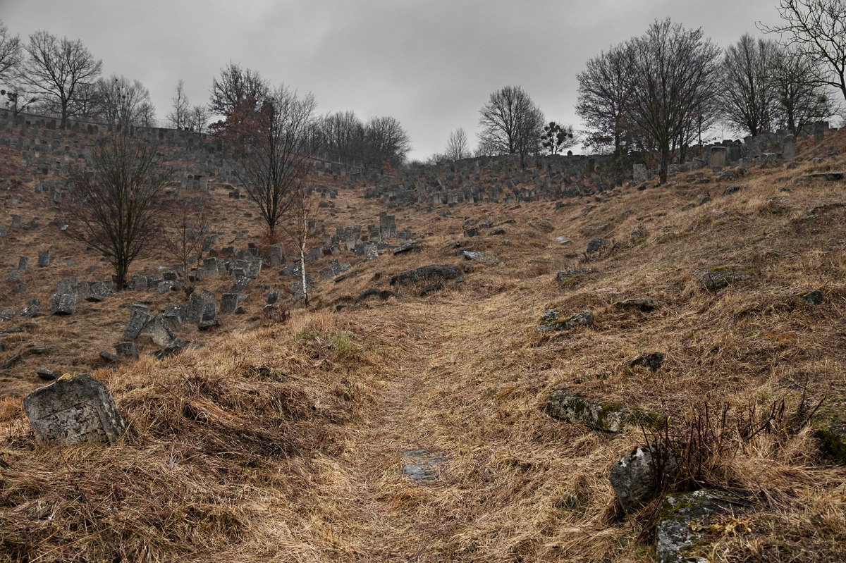 Kremenets Jewish cemetery