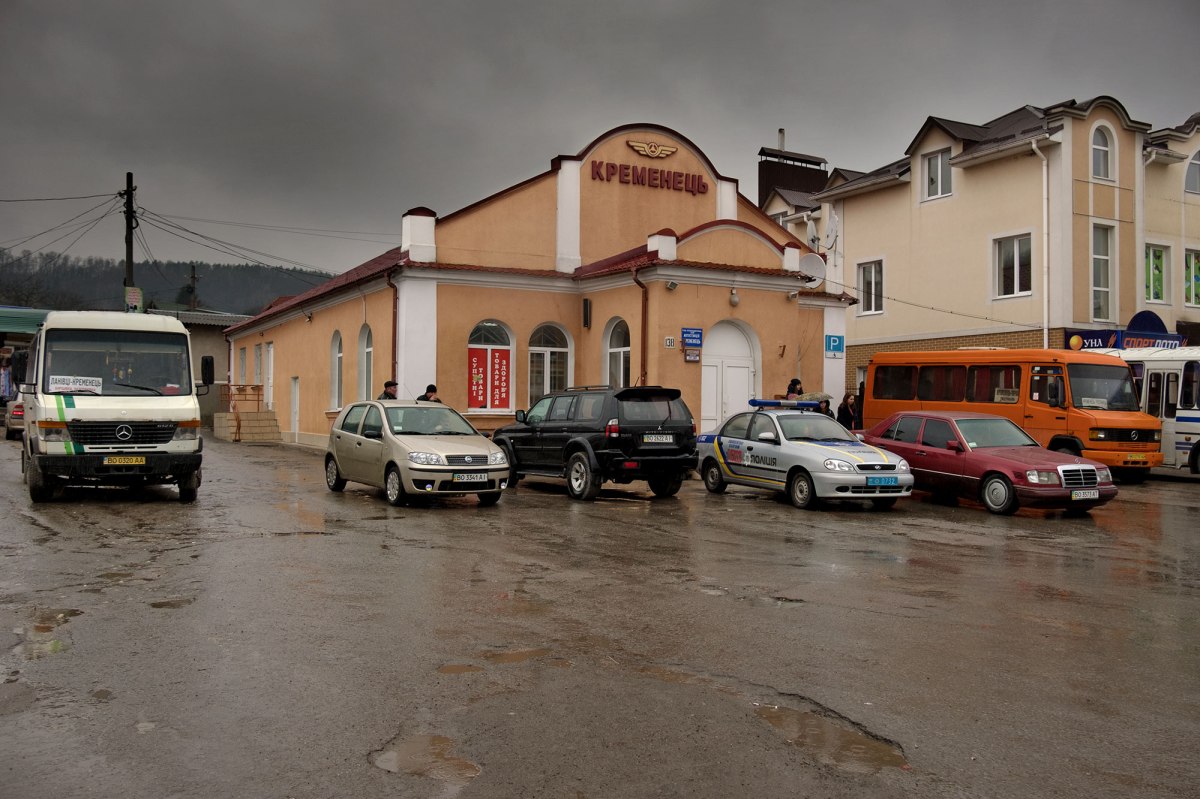 Kremenets - former synagogue, now a bus station