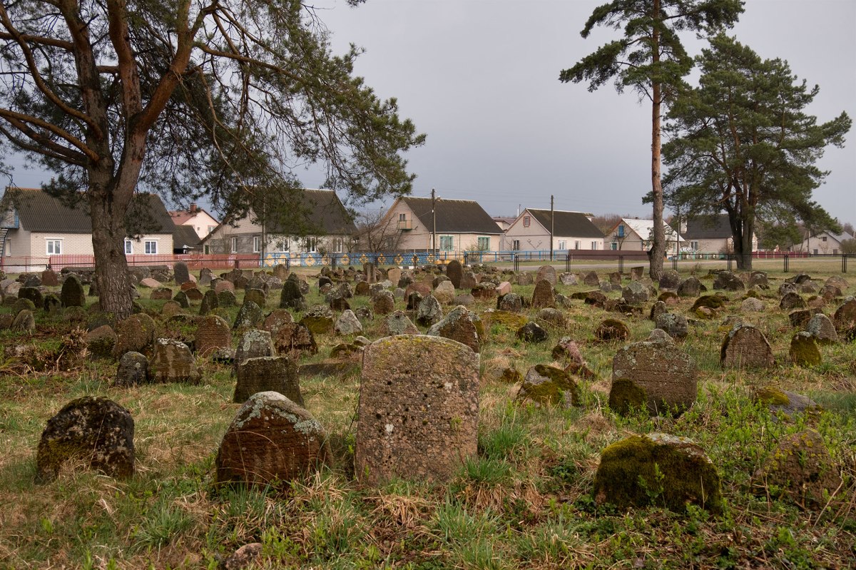 Diatlovo Jewish cemetery
