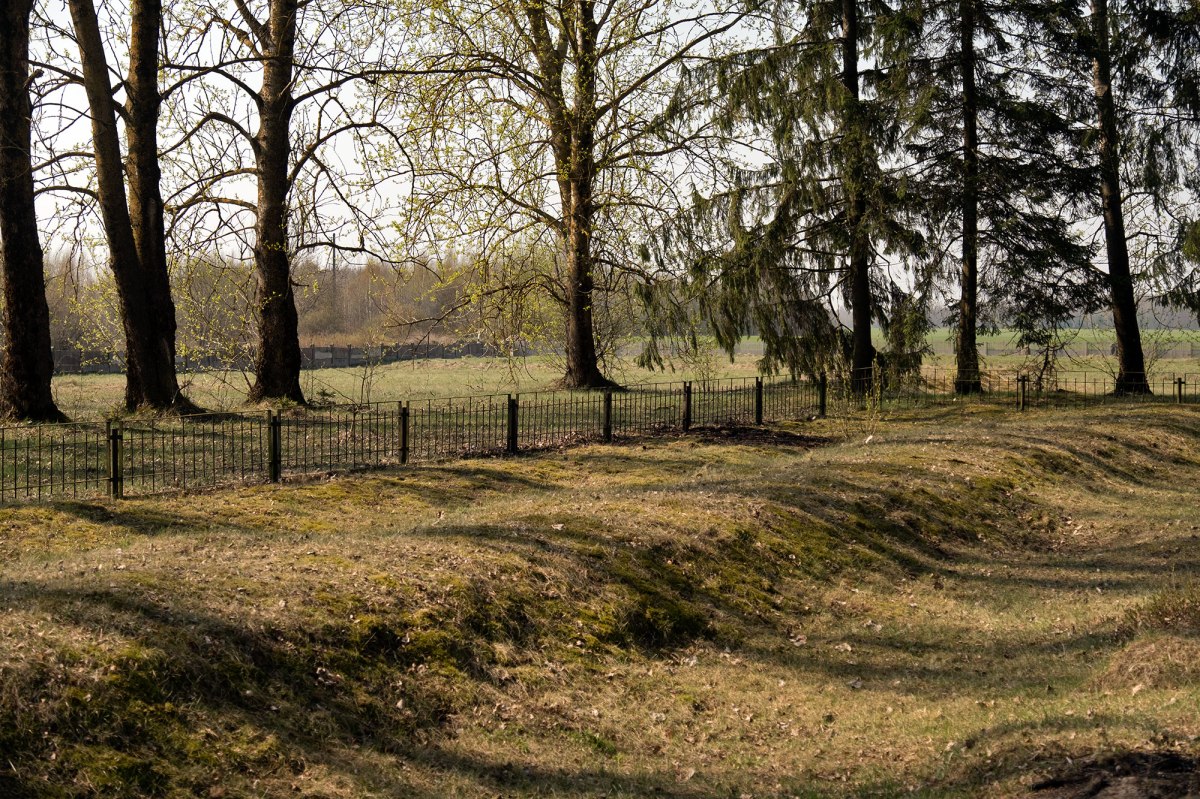 Radun - mass grave at the Jewish cemetery