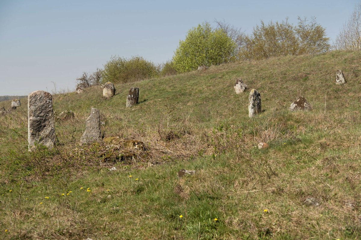 Indura Jewish cemetery
