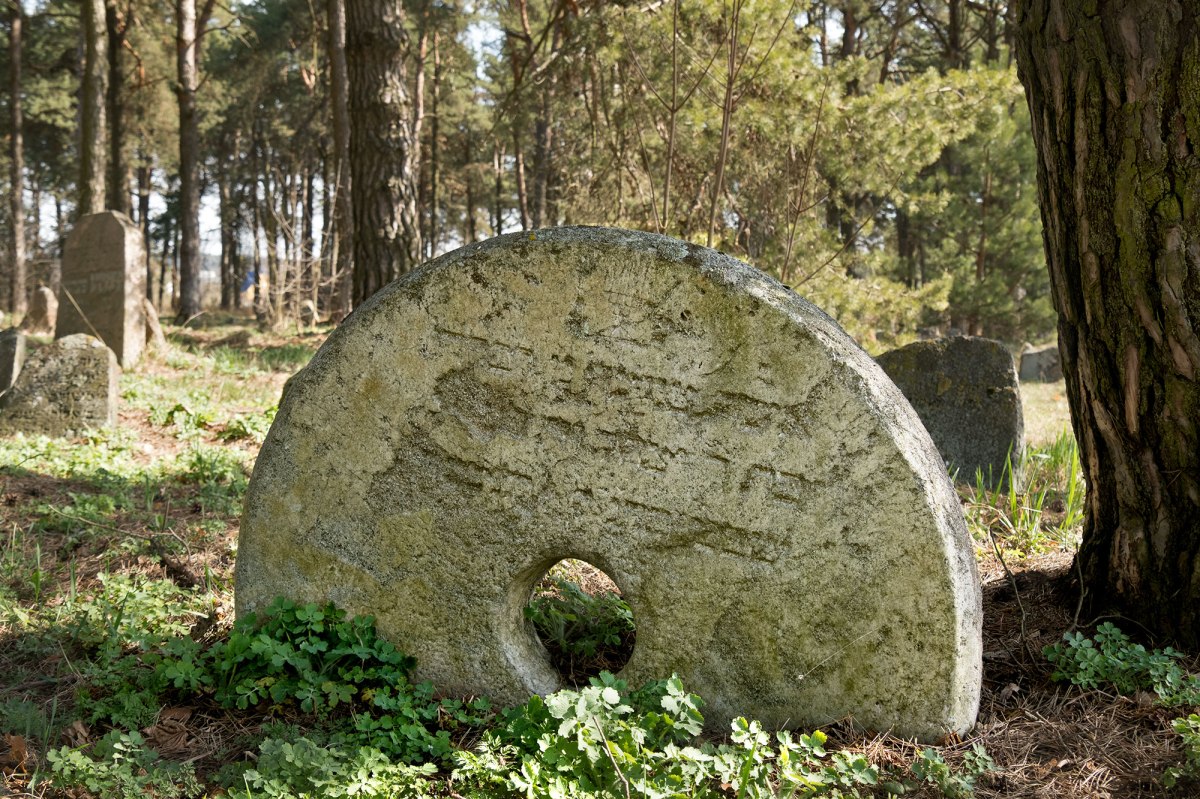 Rakaw Jewish cemetery