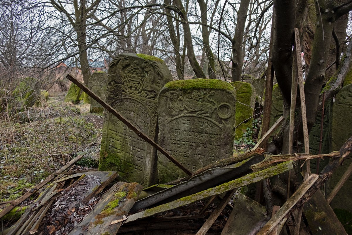 Rozhniativ - Jewish cemetery