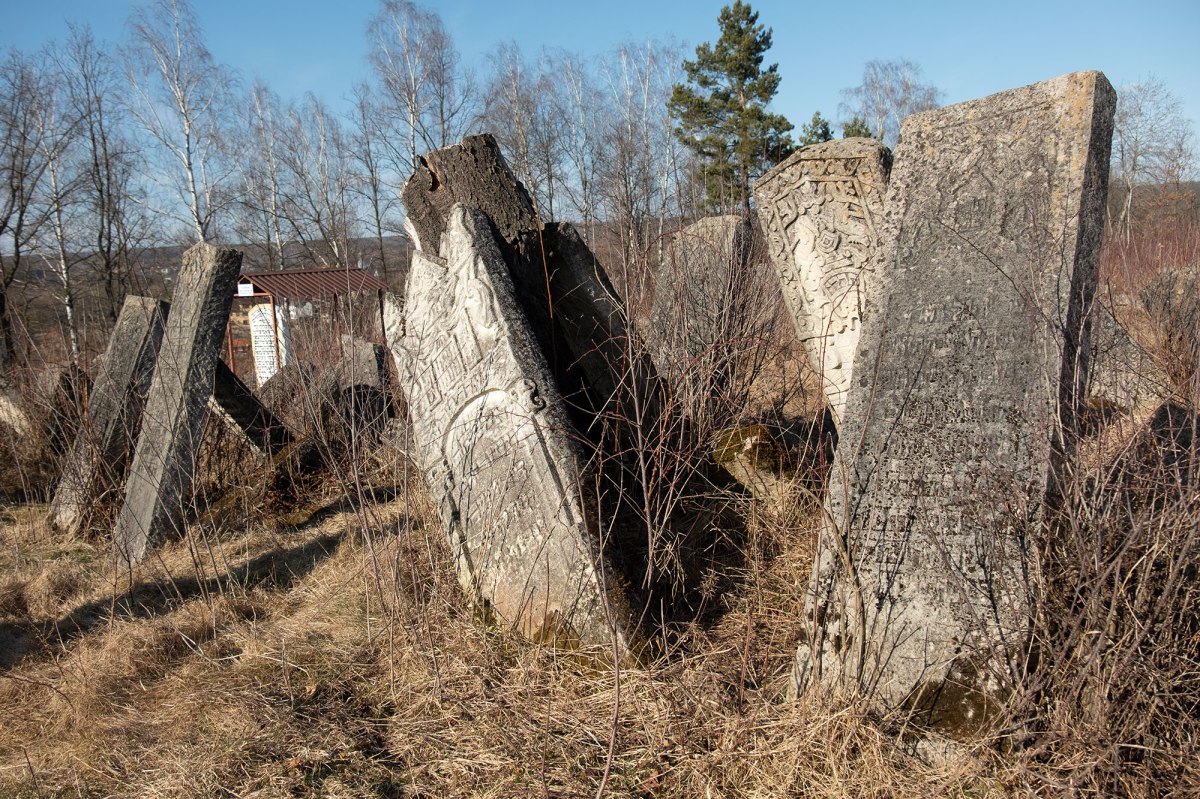 Pechenizhyn Jewish cemetery