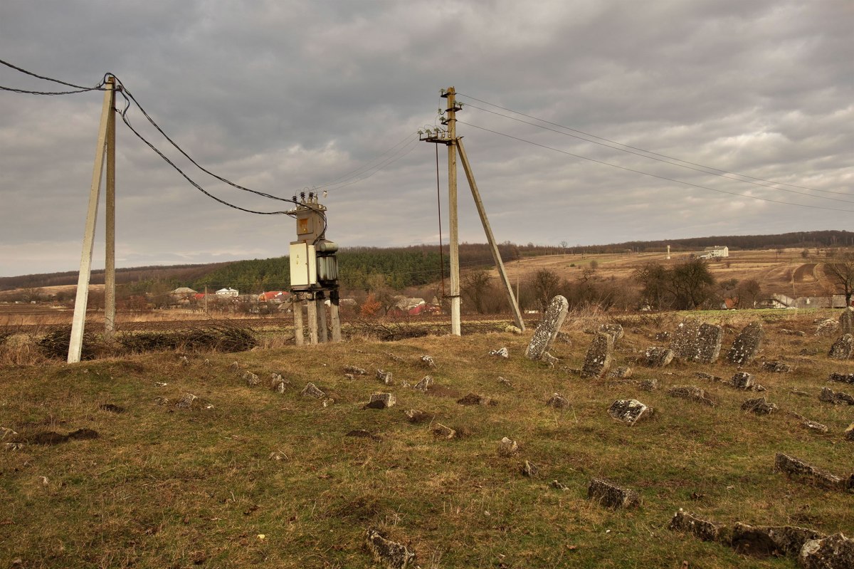 Zolotyi-Potik - Jewish cemetery