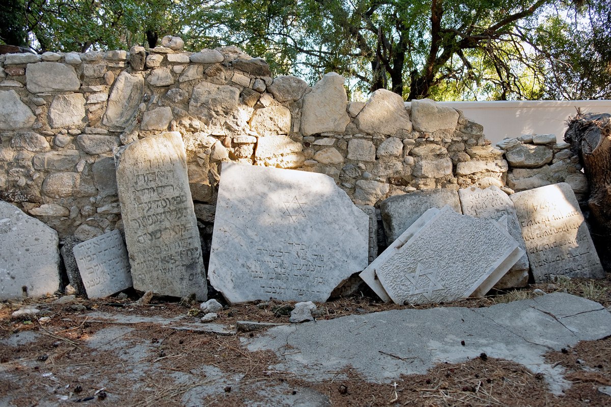 Kos - new Jewish cemetery