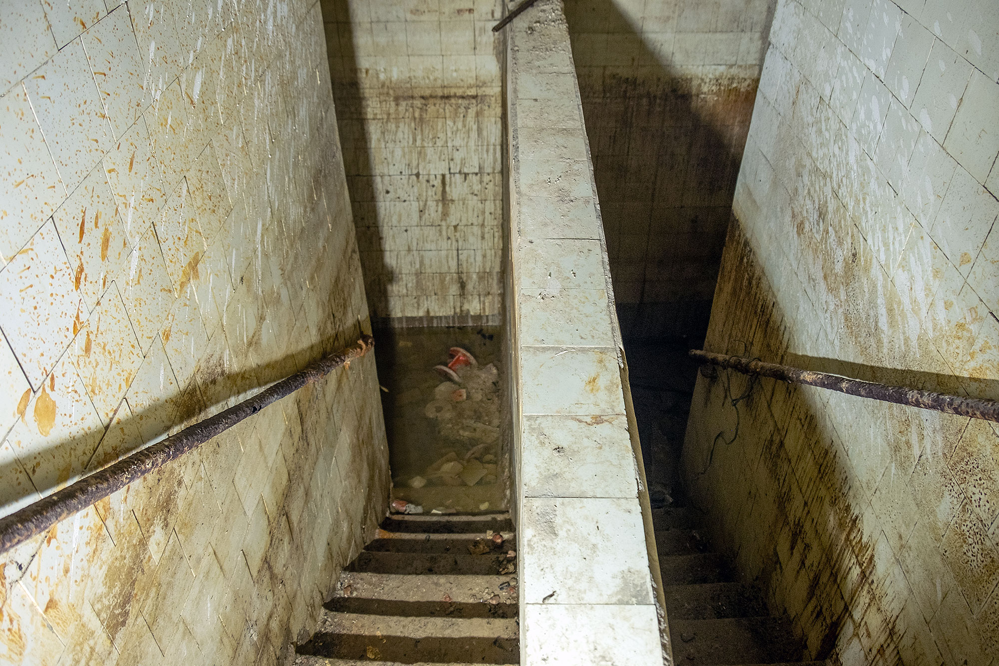 Lviv - Mikva in the Jakub Glanzer Shul