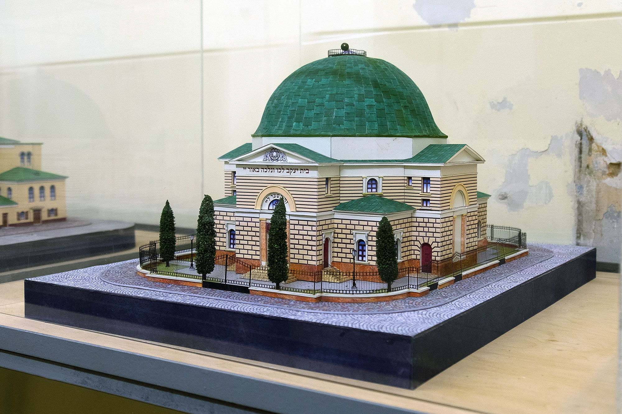 Lviv - Synagogue model in the Jakub Glanzer Shul