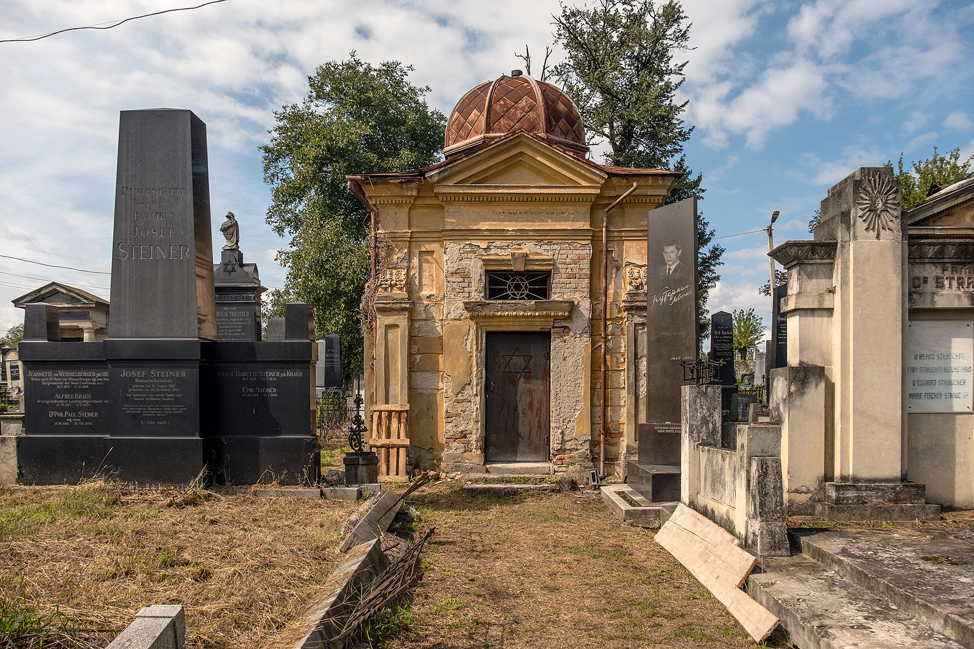 Chernivtsi - Jewish cemetery