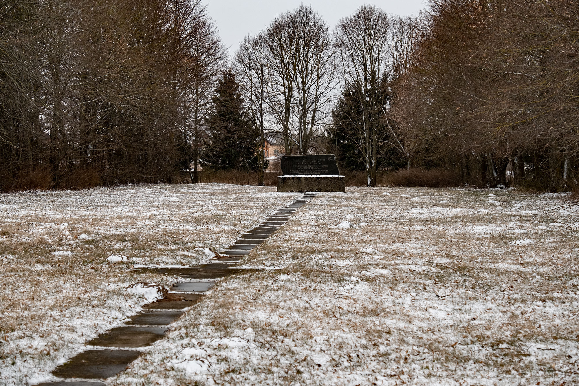 Eišiškės - Jewish cemetery and Holocaust memorial