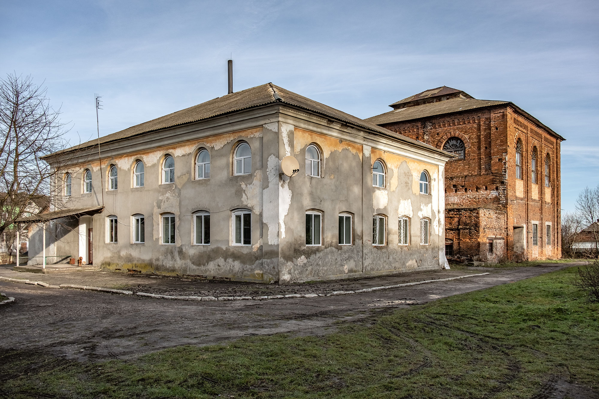 Uhniv - Beit Midrash and Great Synagogue