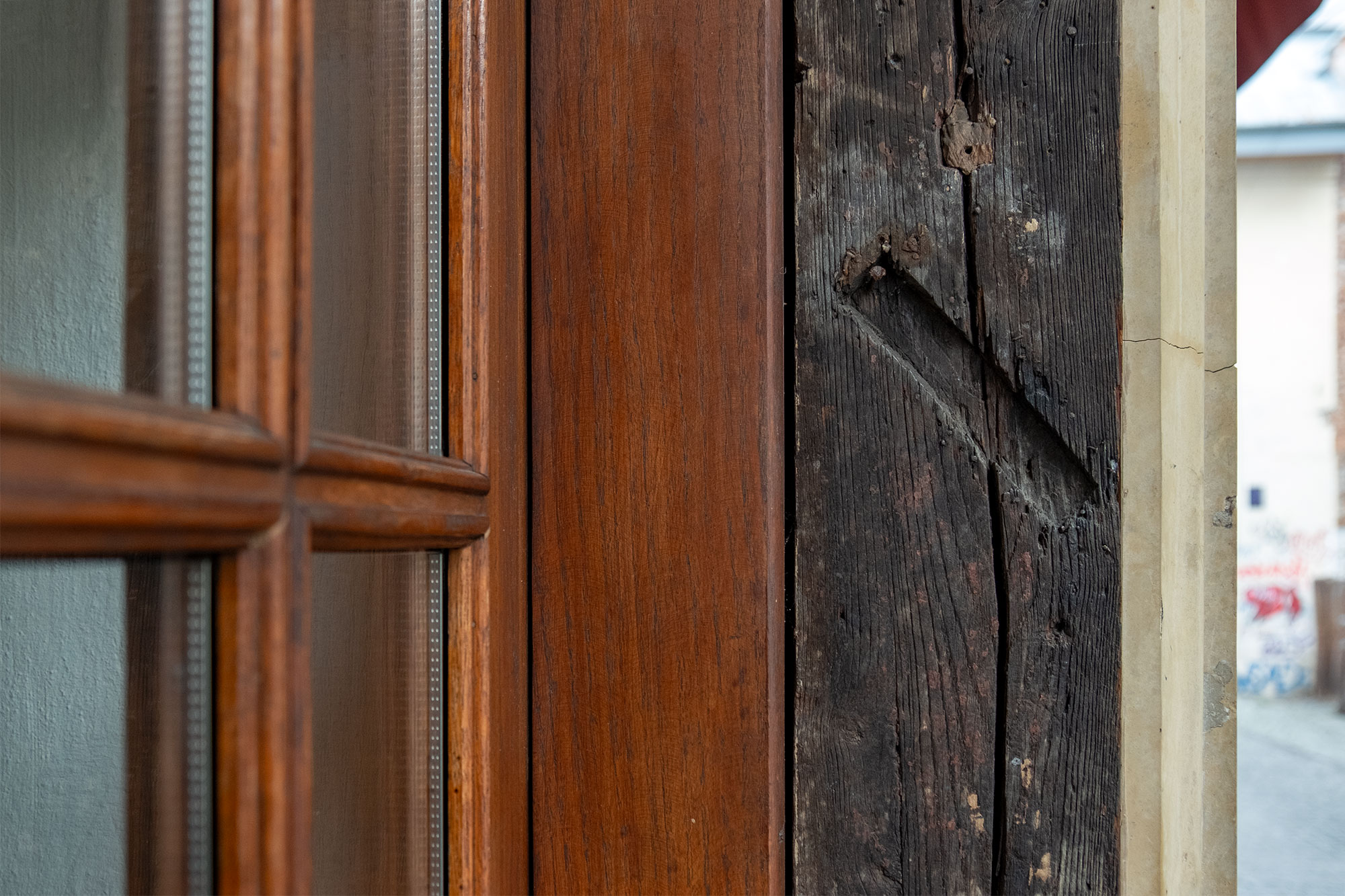 Trace of a mezuzah in Kupa Street